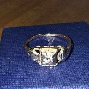 14k Yellow and White Gold 1940s Art Deco ring!